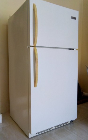14 Cubic Ft Frigidaire Refrigerator