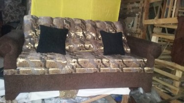 Top Quality Settees 