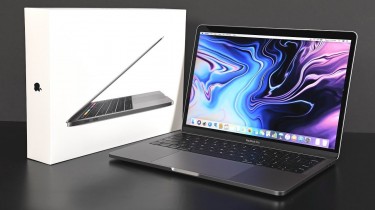 MINT 2019 MAC BOOK PRO 13INCH WITH 256SSD 
