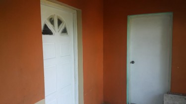 2 Bedroom House For Rent - Own Conveniences
