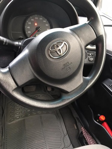 2012 Toyota Vitz