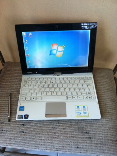 Asus T101MT 10 Inch Touch Screen Laptop / Netbook