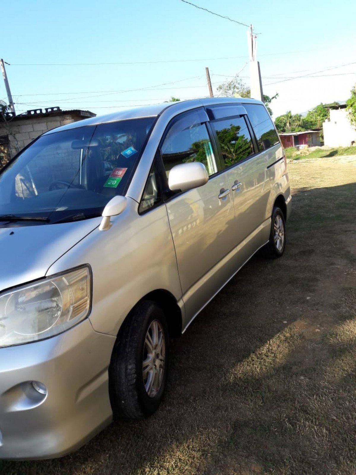 Toyota noah 2006