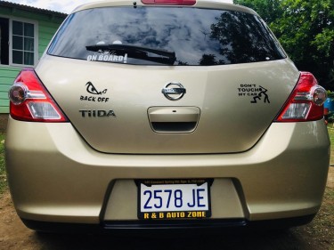 Nissan Tiida 2011