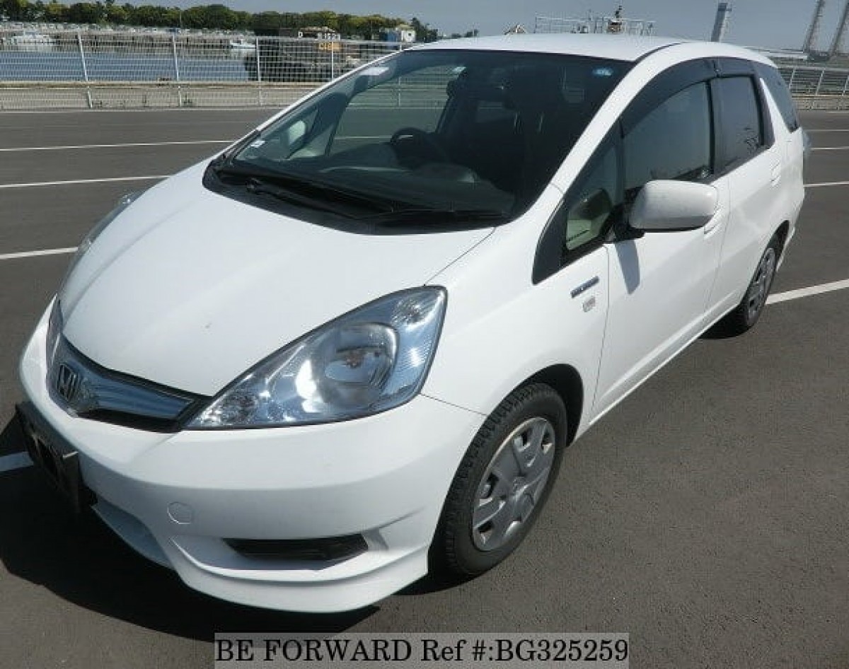 2013 Honda Fit Shuttle for sale in Kingston Kingston St Andrew - Cars