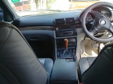 2000 BMW 323i