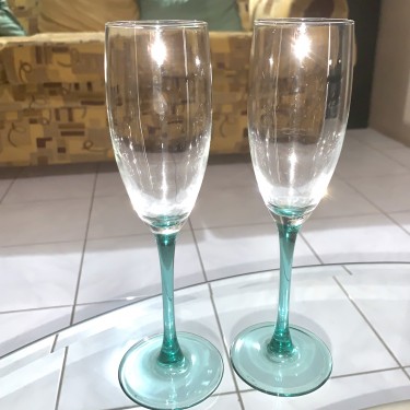 1 Pair Vintage Luminarc Champagne Flutes
