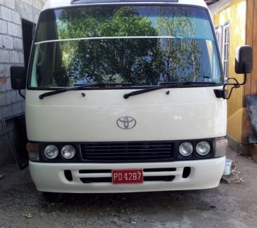 2009 Very  Clean Toyota Coaster Bus   With RD Lice