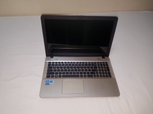 2018 ASUS LAPTOP In Excellent Condition
