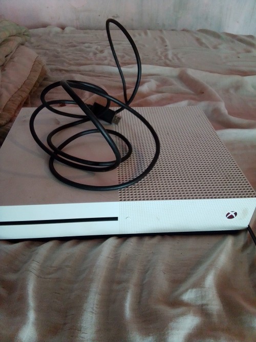 Xbox 1s For Sale Working Just Want A Harddrive 18k