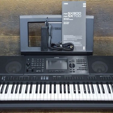 Brand New  Yamahas PSR-SX900 Digital Piano