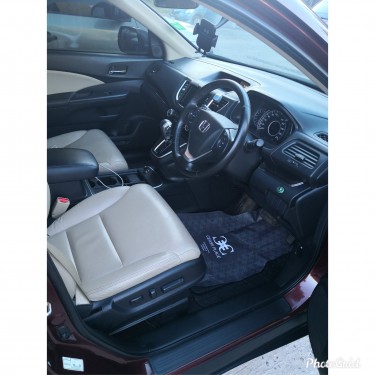 2017 Honda CRV 4WD, Leather Seat, Sunroof