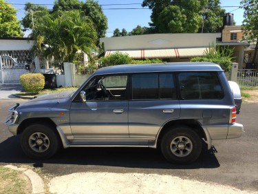 1999 Mitsubishi Pajero