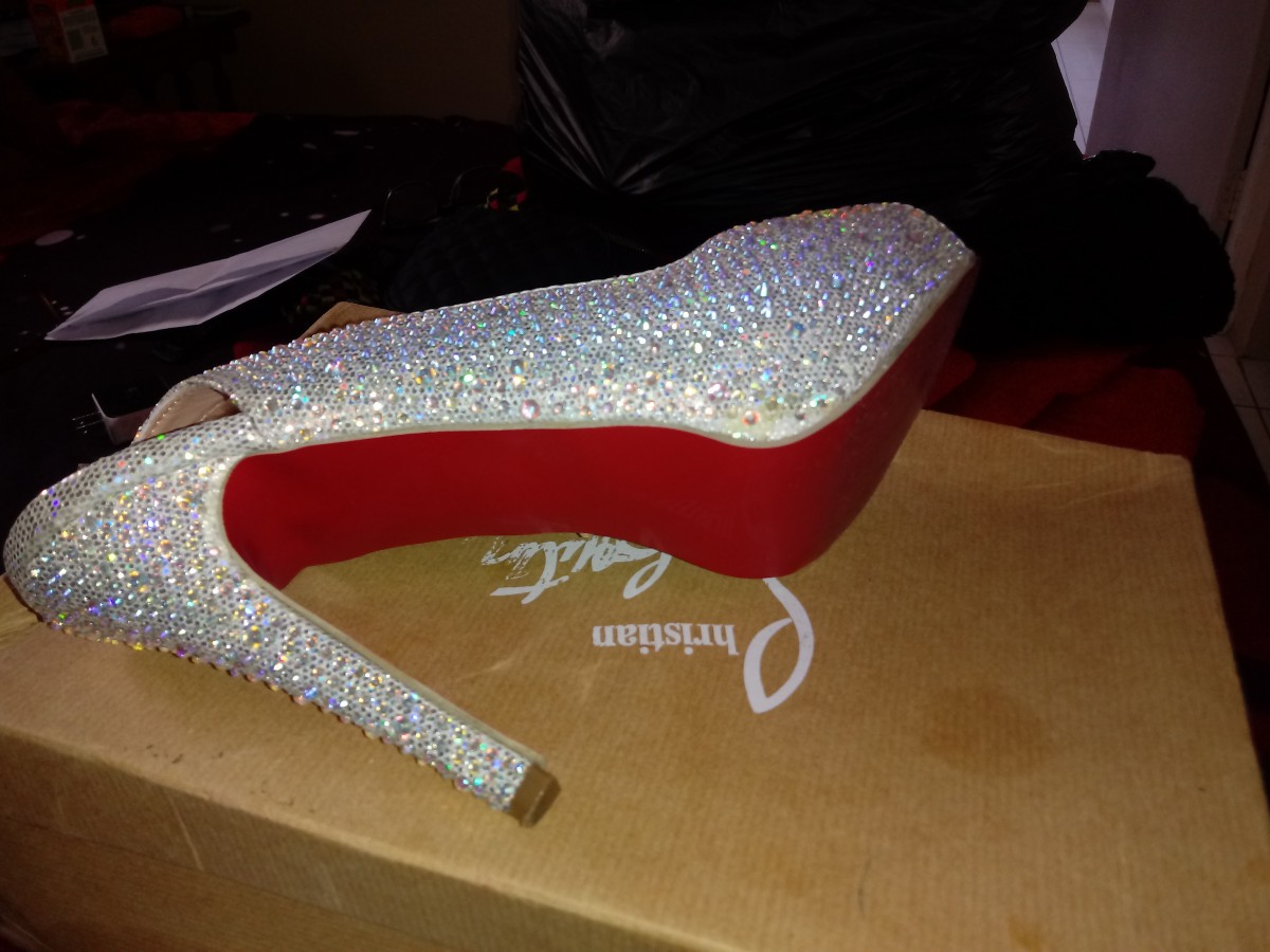 Christian Louboutin Copy Size 10us for in Beach St Elizabeth - Women's Shoes