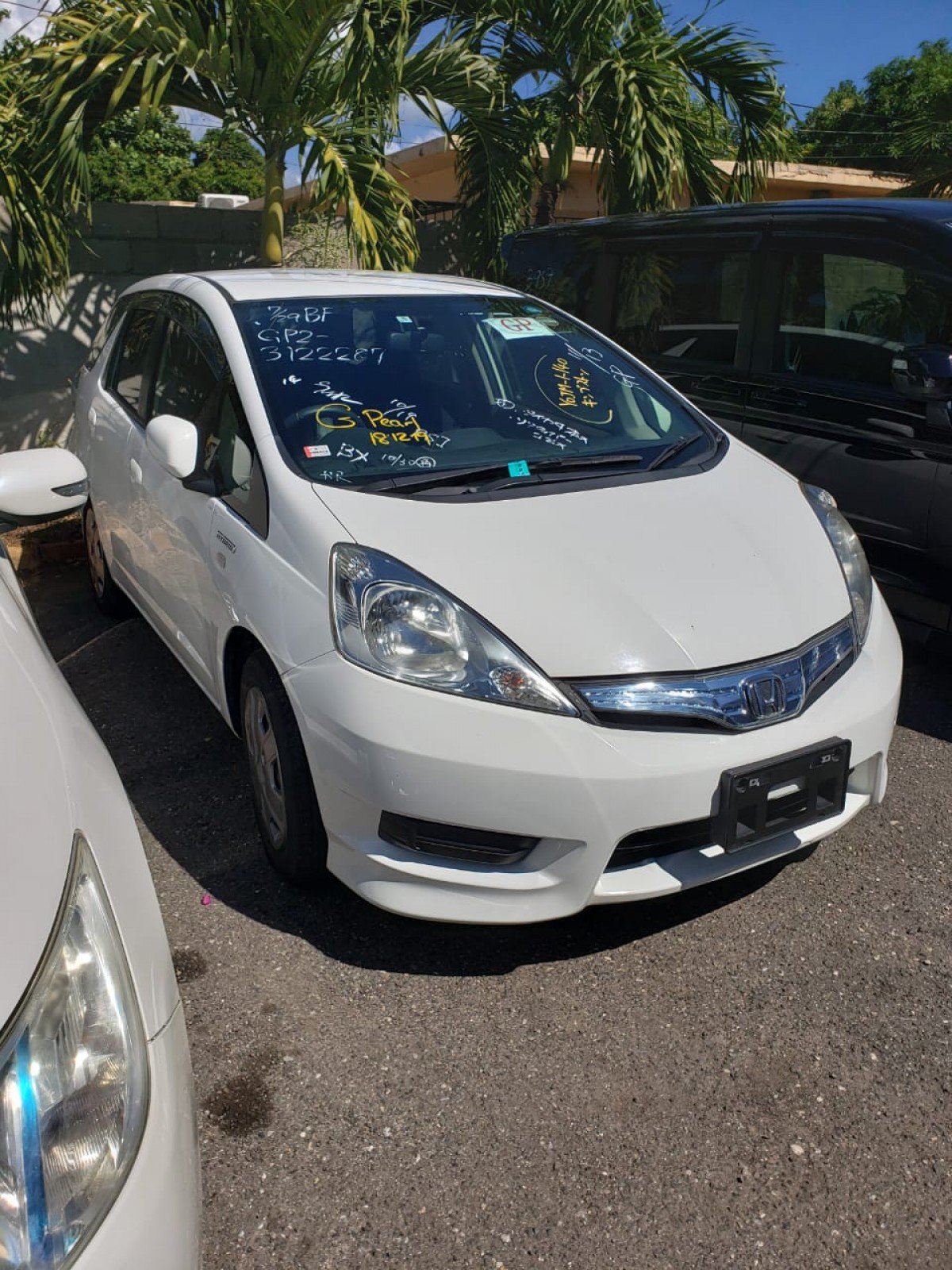 Honda fit shuttle 2013