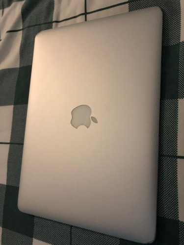 Mid 2013 MacBook Air (13 Inch)