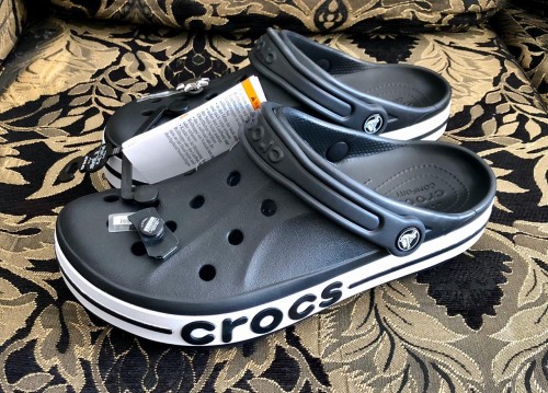 Brand New Original Crocs<br />
Size 10.....Price:$8,000