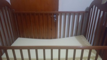 Full Baby Crib Can Fit 3 Babies