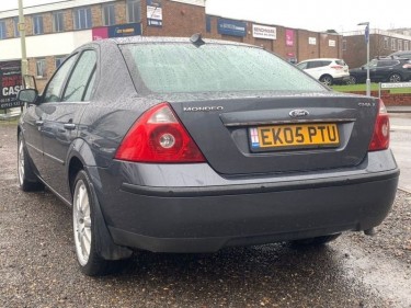 Ford Mondeo 2005 (05 Reg) 2.5 Ghia X 4dr