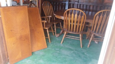 Antique Dining Table Set