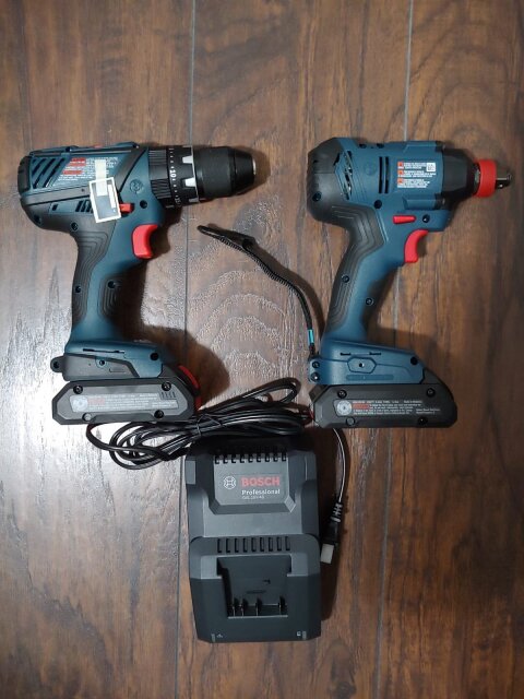 New Bosch Drill Driver And Impact Drill Set