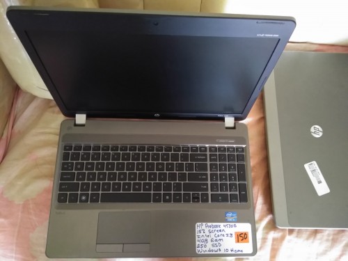 HP LAPTOPS Like New With Charger