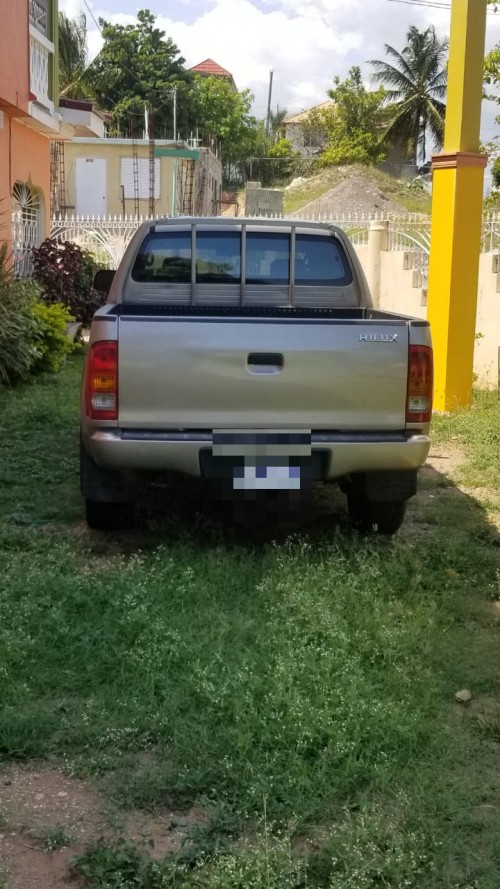 Toyota Hilux Pick-up Year 2009