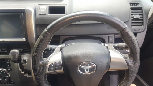 Toyota Voxy For Sale Excellent Conditions 2013