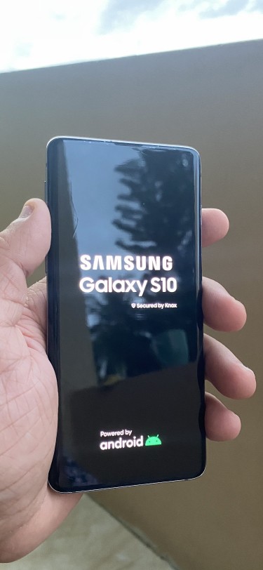 Samsung Galaxy S10 Like New Condition(Barely Used)