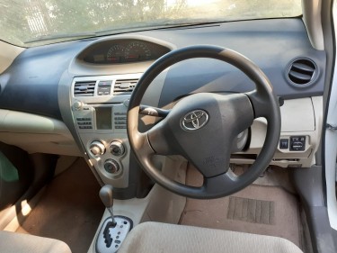 Toyota Belta 2012