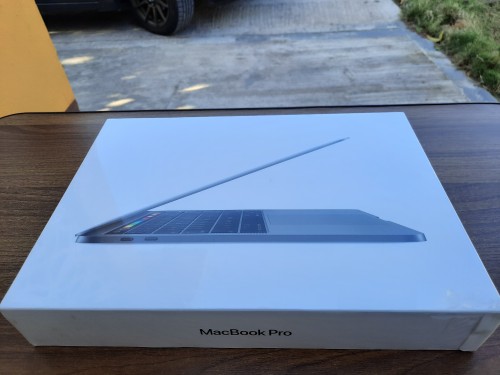 2019 MacBook Pro 256gig
