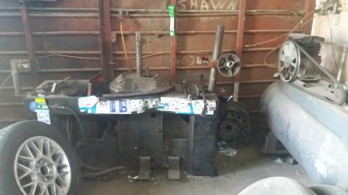 Two Tyre Machine And Air Compressor +  Esseroies
