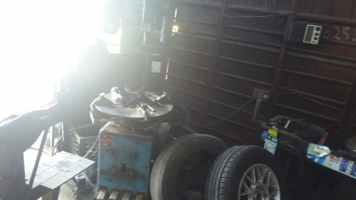 Two Tyre Machine And Air Compressor +  Esseroies