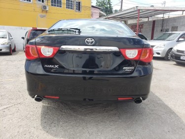 New Import Black Toyota Mark X