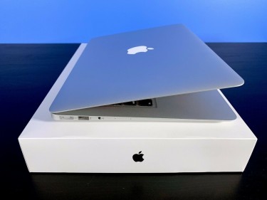 ULTRA Apple MacBook Air 13 Inch -WARRANTY -256GB S