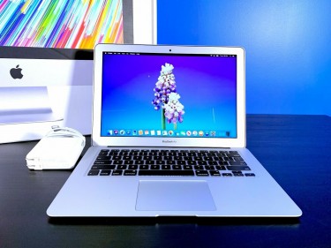 ULTRA Apple MacBook Air 13 Inch -WARRANTY -256GB S