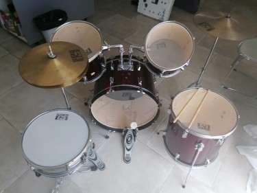 Drum Kit 