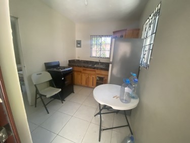  Small Self Contained 1 Bedroom Own Facility