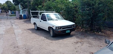 1990 Toyota Pick Up 