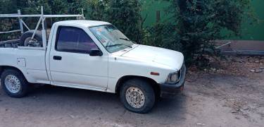 1990 Toyota Pick Up 