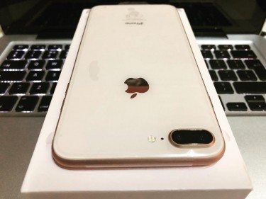 APPLE IPHONE 8 PLUS WHATSAPP +15305230670