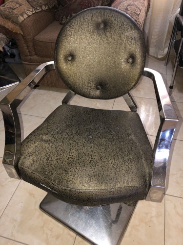 Green Salon Chair