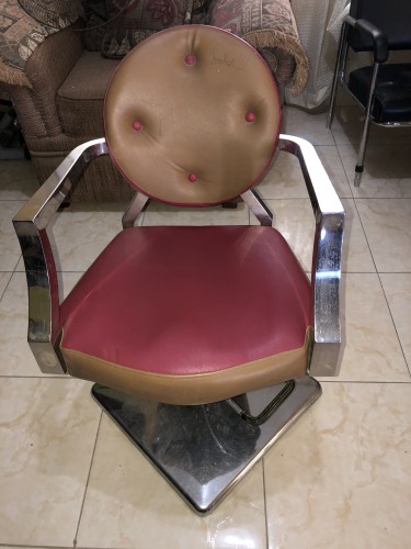 Red/Brown Salon Chair