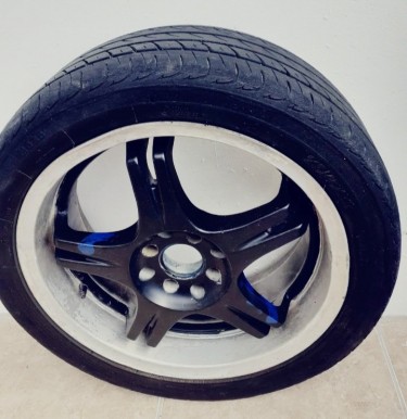 17 Inch Rim And Tyres 