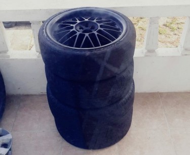 17 Inch Rim And Tyres 