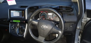 2011 Toyota Wish 