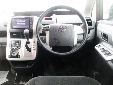 Toyota Voxy Sport Package 