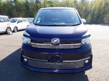 Toyota Voxy Sport Package 