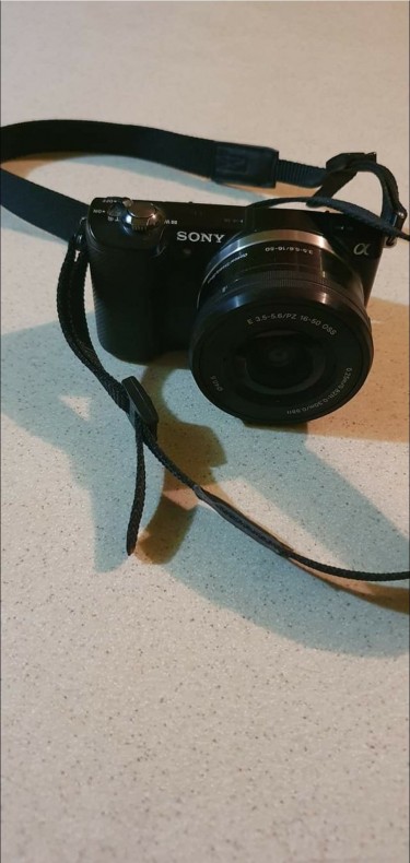 Sony A5000 Camera 