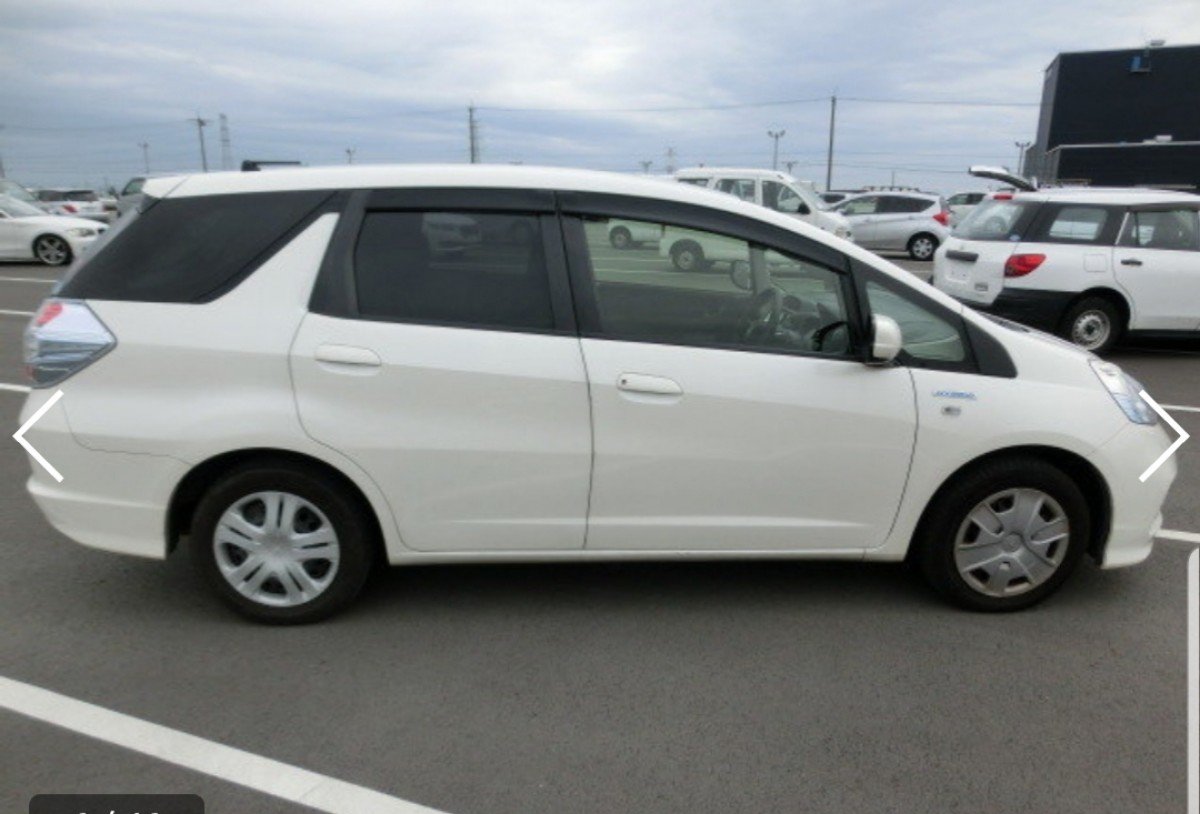 Honda fit shuttle hybrid